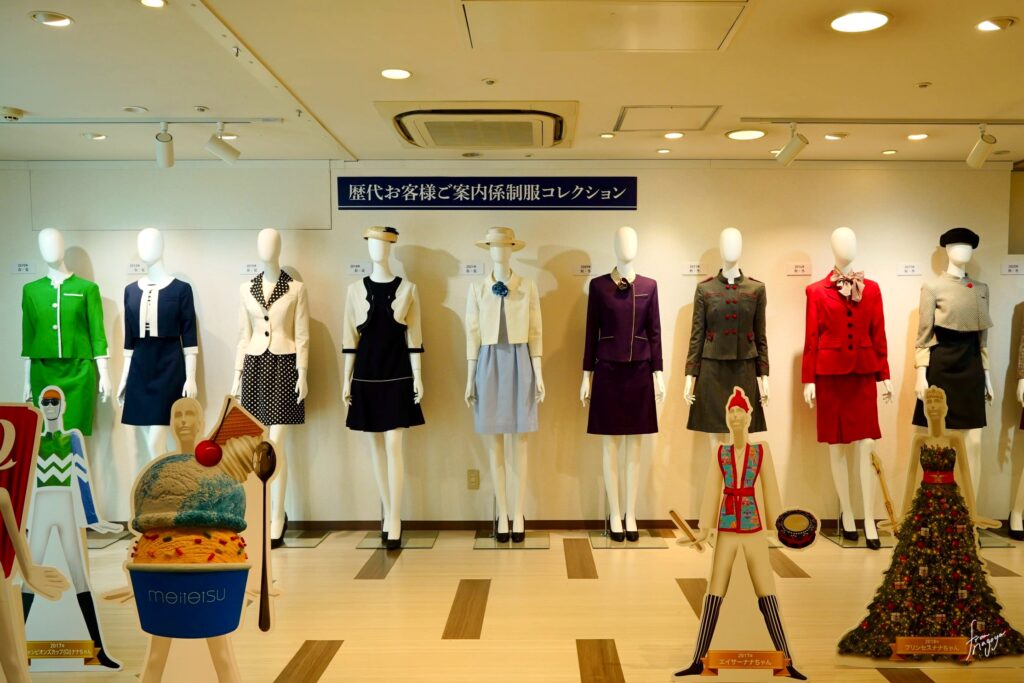 名鉄百貨店の歴代の制服